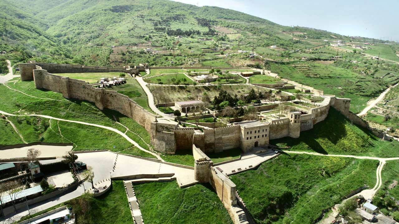 2025-05-26-derbent-krepost.jpg